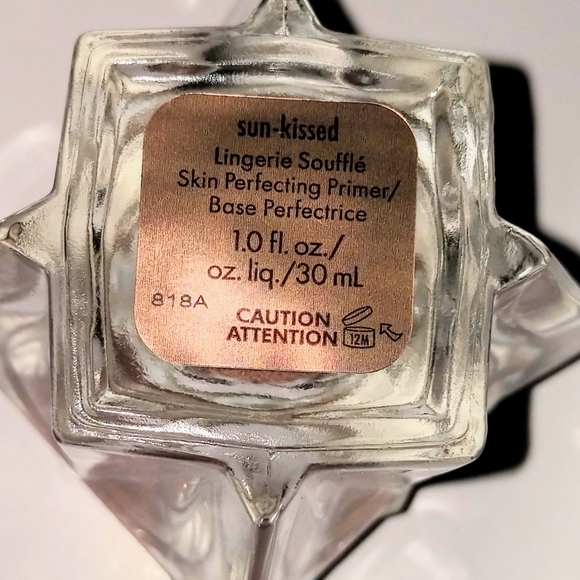 Stila Lingerie Souffle Skin Perfecting Primer00 - Picture 4 of 7